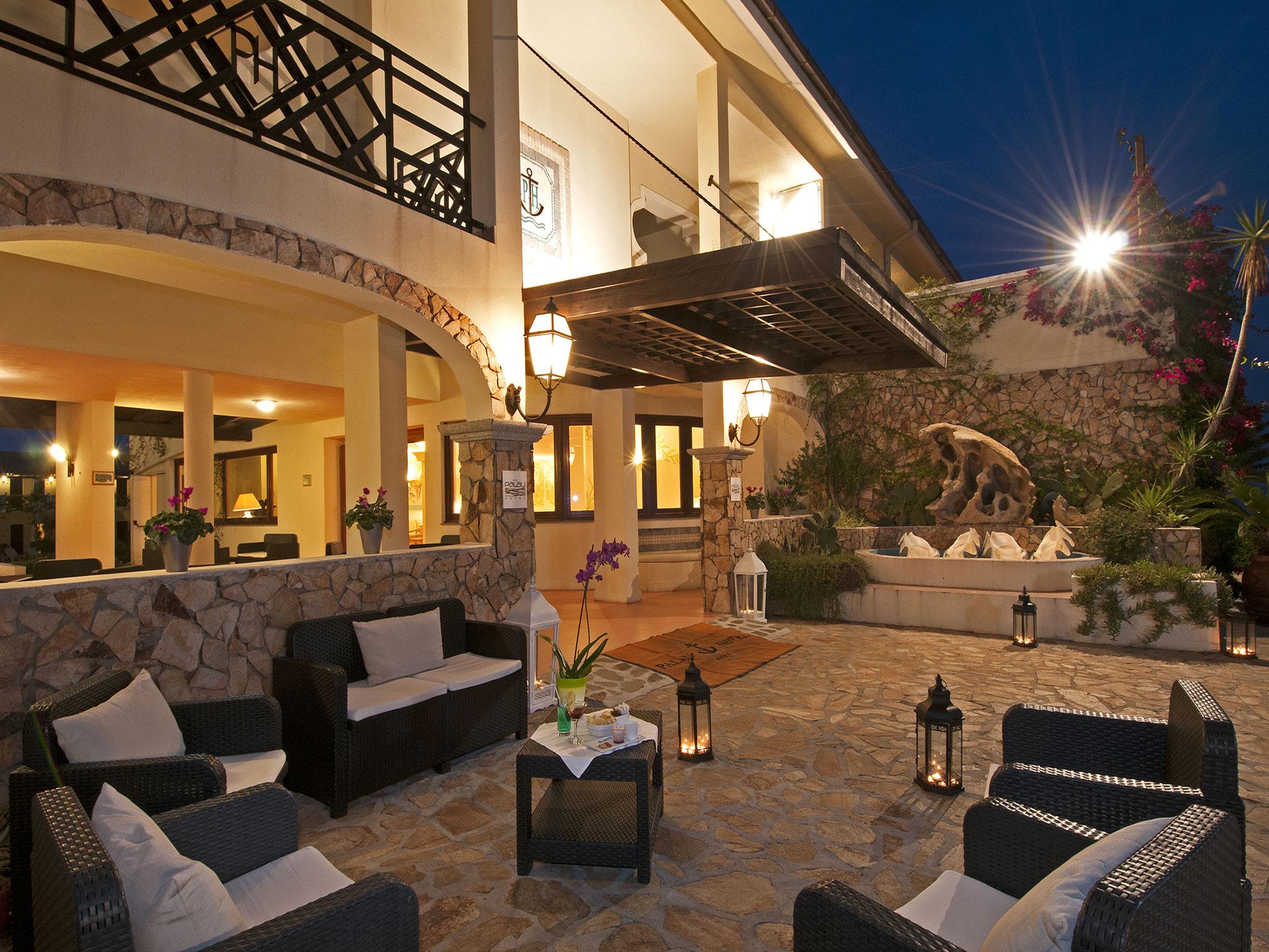 Hotel Palau Palau