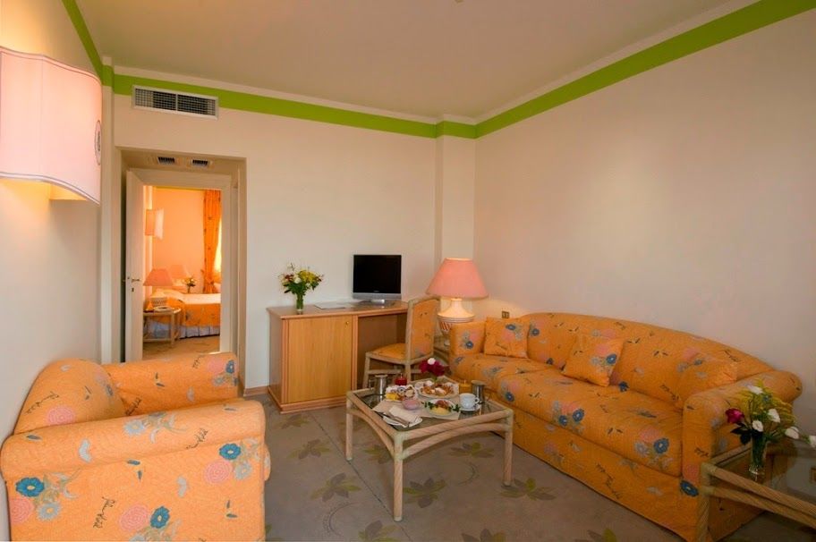 Hotel Palau Palau